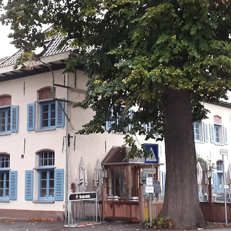 Lindehof Bed & Breakfast 3*